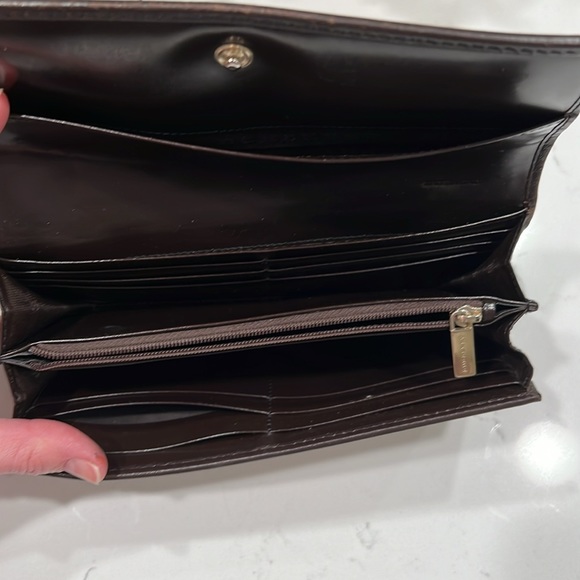 Real Burberry wallet for sale. Used but in very good condition. Hardly used. - Picture 7 of 8